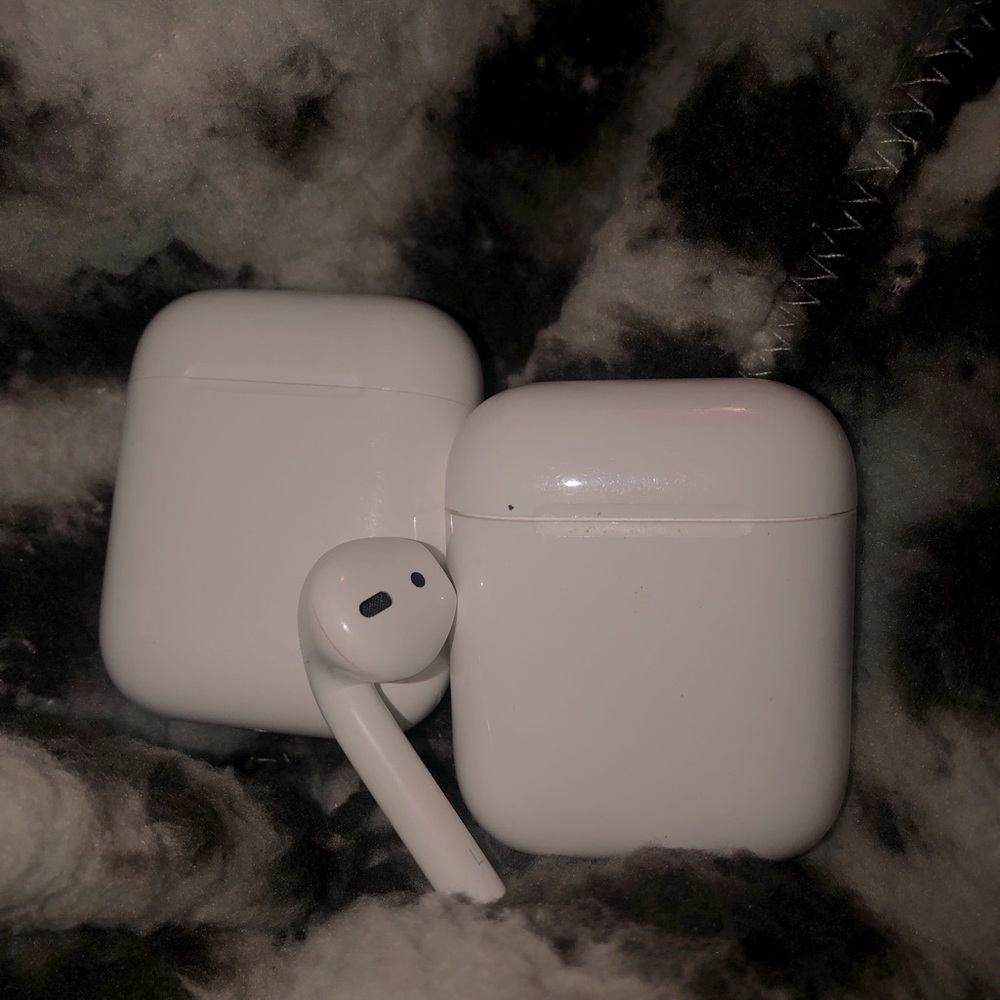 Apple AirPods